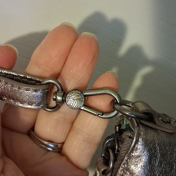 The Sak Oleta Shimmering Gold Leather Handbag Xbody Zip Top Purse Like New - Picture 4 of 8